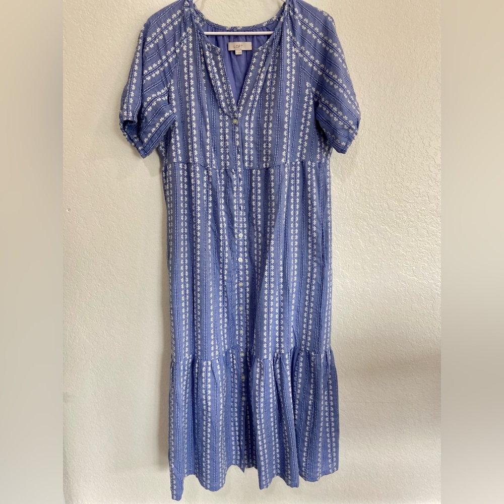 LOFT Women’s blue midi dress